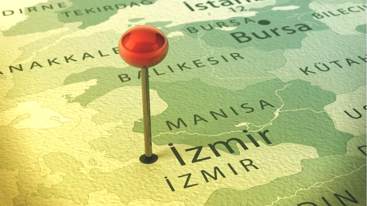 İzmir'de Sıcaklık Rekoru Kırılıyor! 25 Temmuz'da Termometreler 43 Dereceyi Görecek!