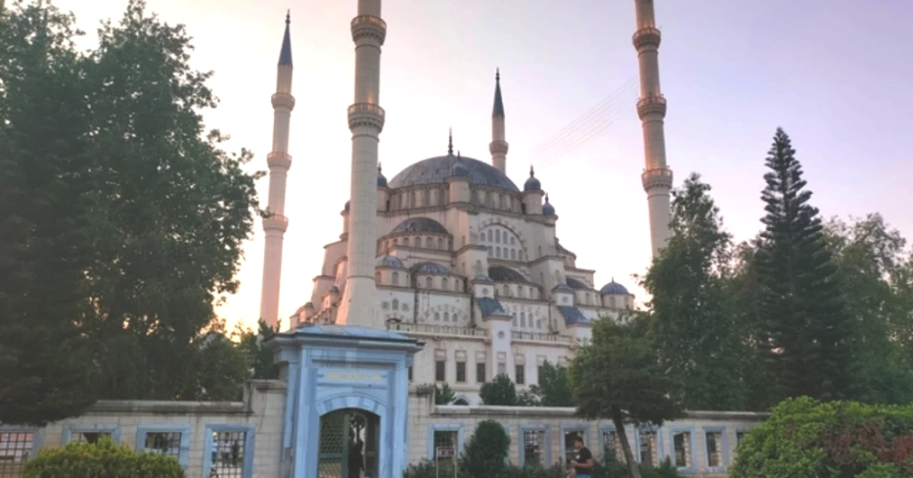Hayırlı Cumalar İçin En Güzel Resimli Mesajlar: Anlamlı, Kısa ve Ayetli Seçenekler!
