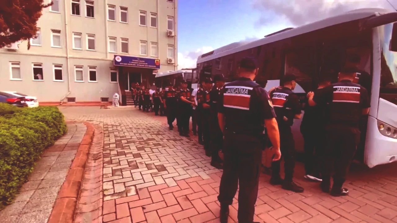 İstanbul'daki Suç Çetelerine Şok Baskın! Mal Varlıkları Göz Kamaştırdı!