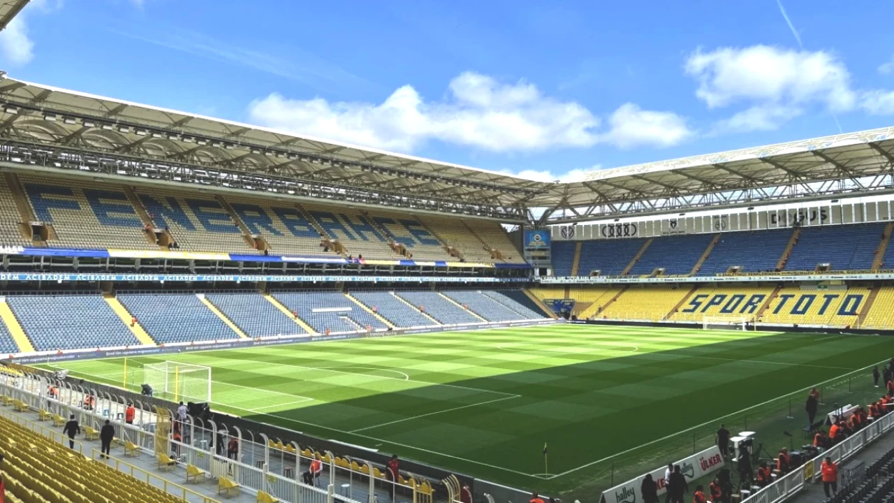 Fenerbahçe'den Büyük Hamle! KAP'ta Yeni Stat İsim Değişikliği ve Milyonlarca Euro'luk Sözleşme Detayları