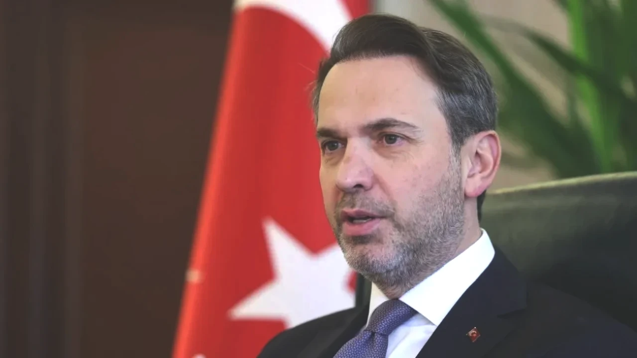 Bayraktar Müjdeledi: Gabar'da Petrol, Karadeniz'de Gaz Üretimi Başladı!