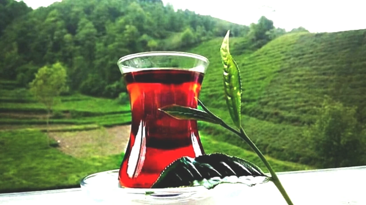Çayın Fiyatları Yine Artışta! Sofralar için Zorlu Günler Kapıda