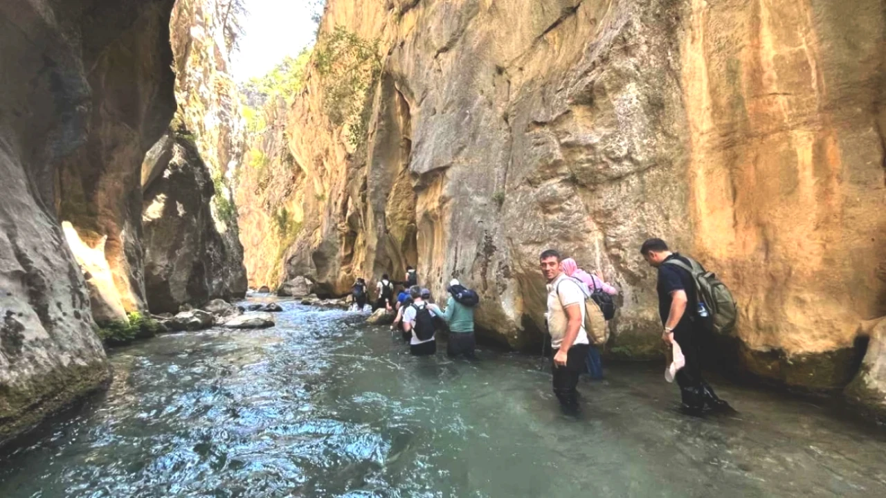 Kahramanmaraş'ın Gizli Cennetleri: Hançer ve Hapis Kanyonları Keşfedildi!