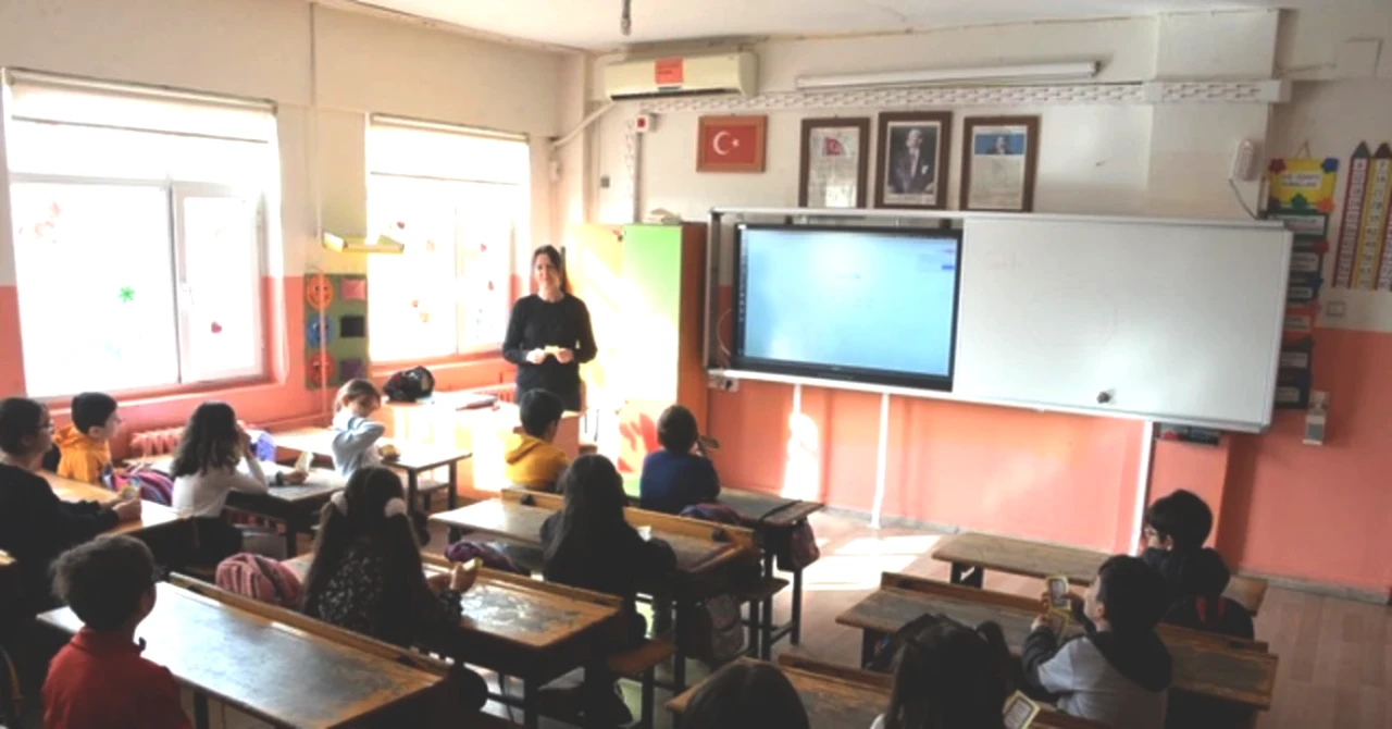 2025-2026 Eğitim Yılı için Okul Açılış Tarihleri Açıklandı! Yaz Tatili Ne Zaman Bitecek?
