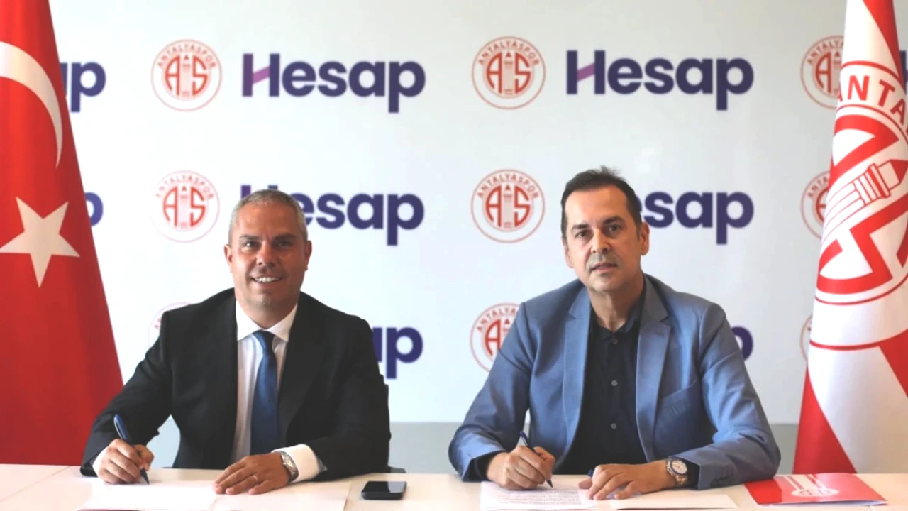 Antalyaspor'dan Yenilik: Artık Hesap.com Antalyaspor İle Saha da!