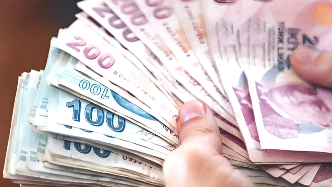 Asgari Ücrette Şok Düşüş: Son 6 Ayda 150 Euro Değer Kaybı!