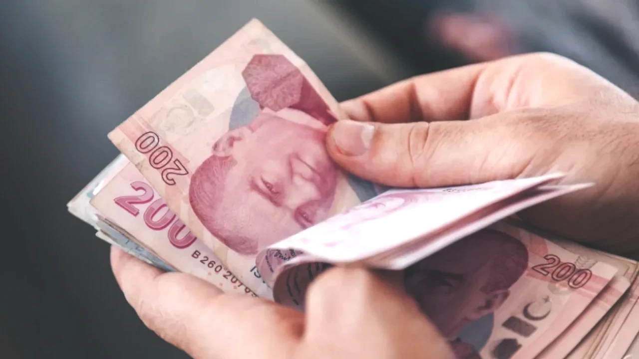 Emekliler İçin 10 Bin TL Taban Maaş İsteği! Toplu Sözleşmede Heyecan Dolu Anlar