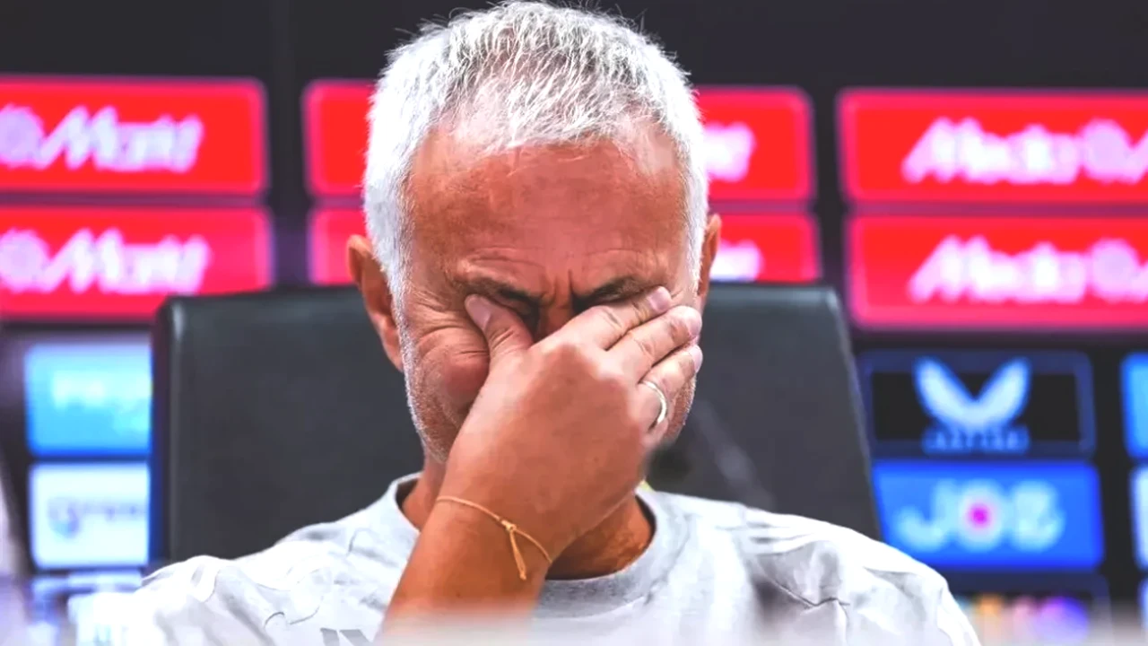 Jose Mourinho Canlı Yayında Acı Kaybını Öğrendi! Gözyaşlarını Tutamadı
