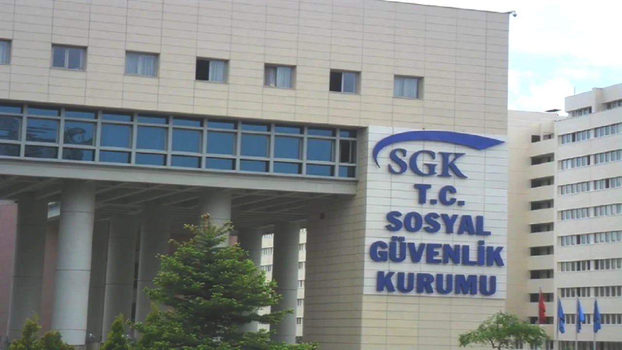 SGK'dan Şok Uyarı: Emeklilik Haklarında Ciddi Riskler Baş Gösterdi!
